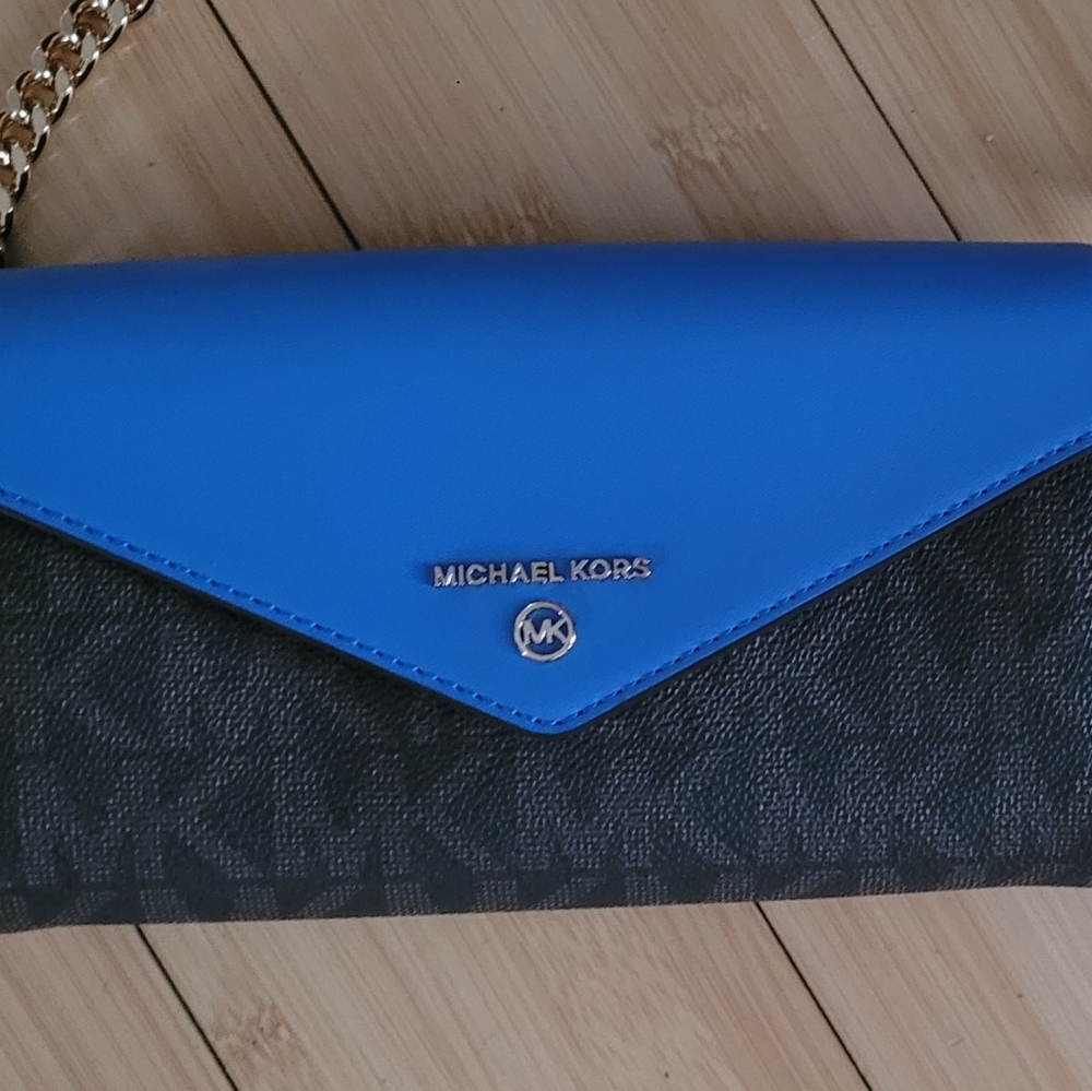 Michael Kors Jet Set Charm Crossbody or Clutch- NWT